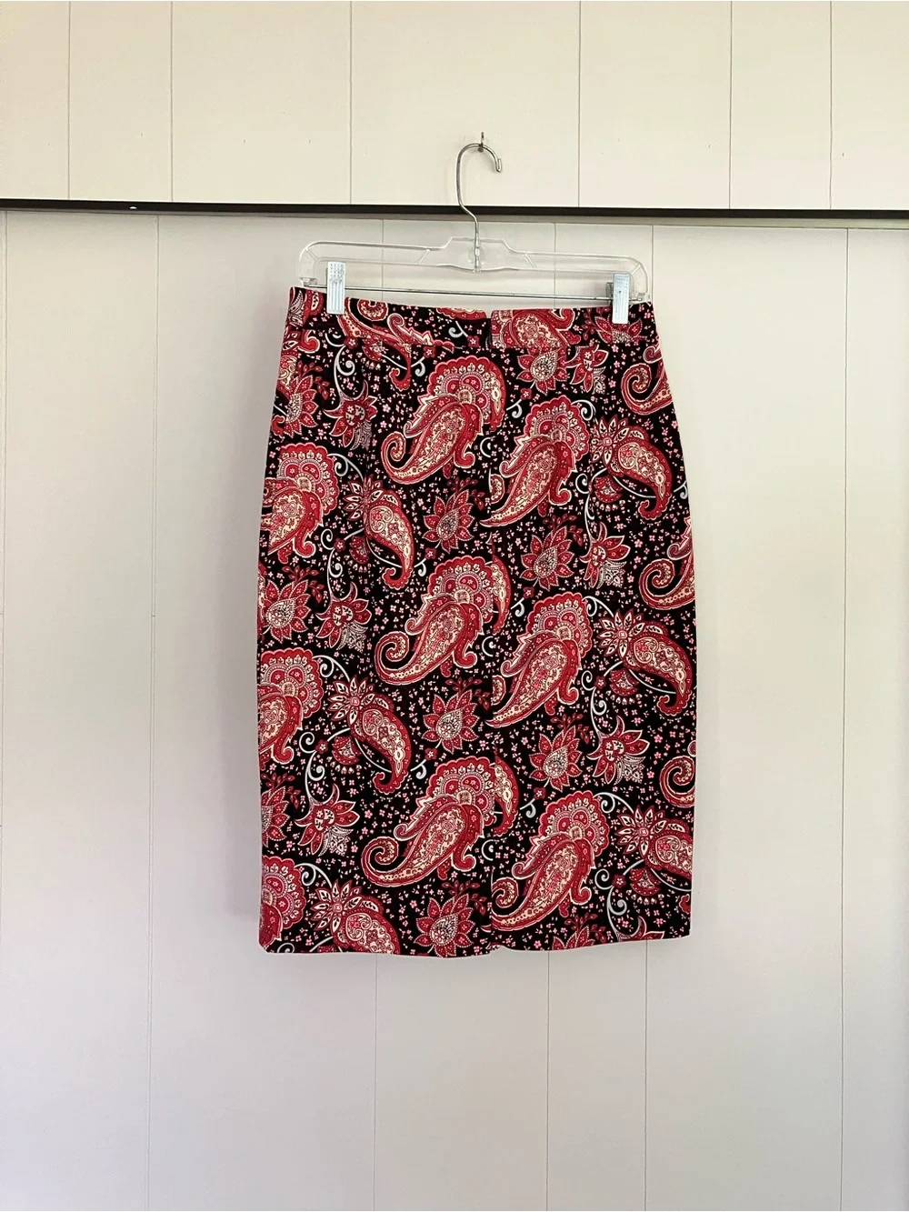Talbots Petite 6P Paisley Pencil Skirt Red Black Cotton Rayon Lined Stretch
